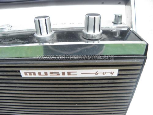 Music-Boy 210; Grundig Radio- (ID = 838140) Radio