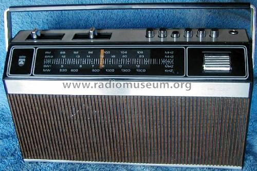 PR-700; Grundig Radio- (ID = 1392364) Radio