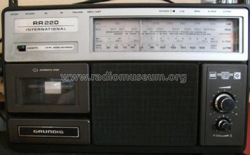 RR220 International; Grundig Radio- (ID = 1976232) Radio