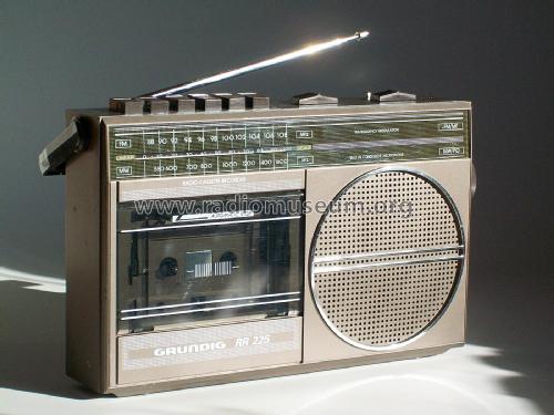 RR225; Grundig Radio- (ID = 2040524) Radio