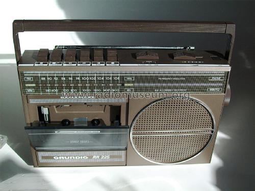 RR225; Grundig Radio- (ID = 2040526) Radio