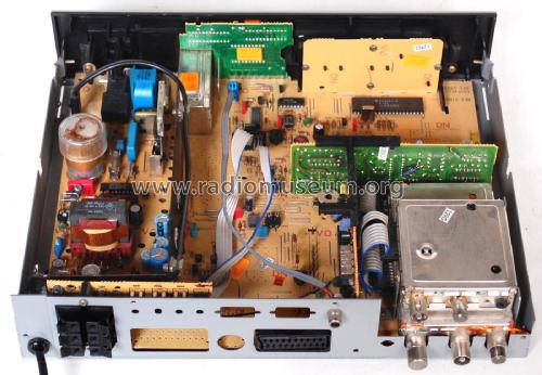 Satellit-TV-Receiver STR 10 ; Grundig Radio- (ID = 2444163) DIG/SAT