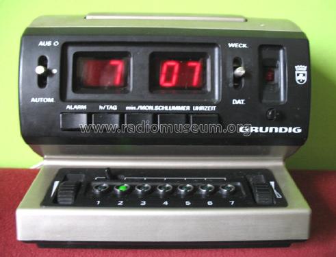 sono-clock 550; Grundig Radio- (ID = 1427716) Radio