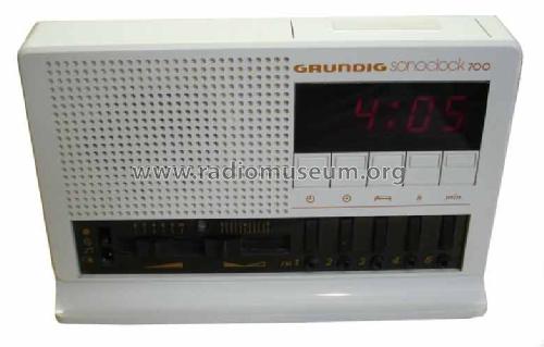 sonoclock 700; Grundig Radio- (ID = 433934) Radio