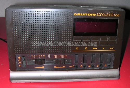sonoclock 700; Grundig Radio- (ID = 1407912) Radio
