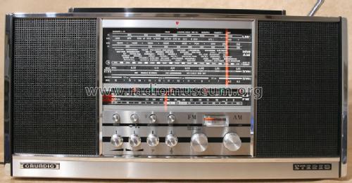 Stereo-Concert-Boy 210 Transistor 4000a; Grundig Radio- (ID = 378836) Radio