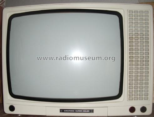 Super Color 8260; Grundig Radio- (ID = 1950412) Television