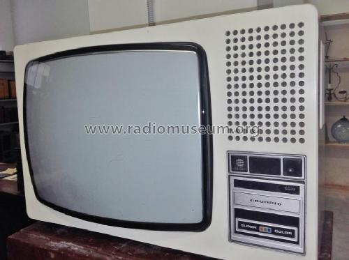 Super Color Tele-Pilot 12 2222; Grundig Radio- (ID = 2013129) Télévision
