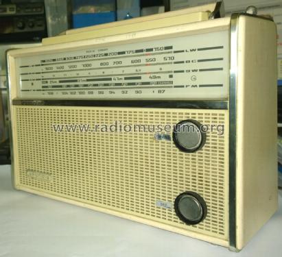Transistor 11 / 1233-072; Grundig Radio- (ID = 1885492) Radio