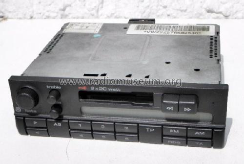 VW Beta 4 G.HF63-00 / G.HG67-00 - VW 3B0 035 152; Grundig Radio- (ID = 1695471) Autoradio