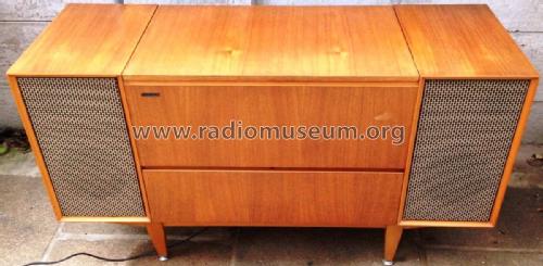 Stereo Radiogramophone RG200; Hacker Radio Ltd., (ID = 2108302) Radio