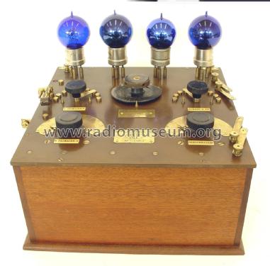 Poste à 4 lampes extérieures ; Hamm, Éts. L.; Paris (ID = 2458433) Radio