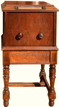 Sun Glow Melody Chest ; Hartman Electrical (ID = 2237952) Radio