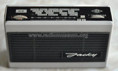 Jacky ; HEA; Wien (ID = 1948297) Radio