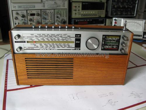 Trixi 2000N; HEA; Wien (ID = 2030062) Radio