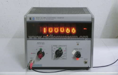 Electronic Counter 5216A; Hewlett-Packard, HP; (ID = 3165822) Equipment