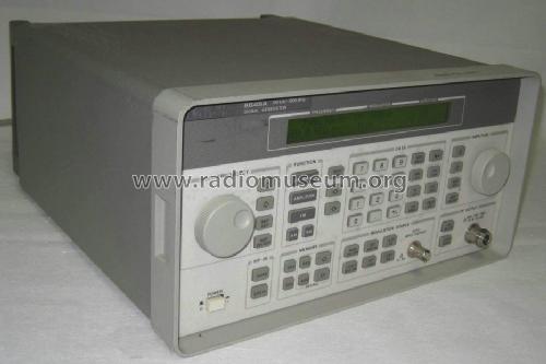 Signal Generator 8648A; Hewlett-Packard, HP; (ID = 1509924) Equipment