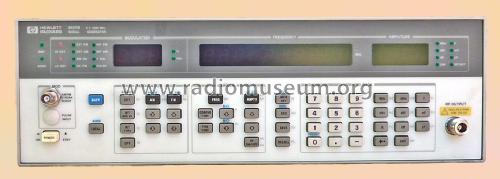 Synthesized Signal Generator 8657B; Hewlett-Packard, HP; (ID = 820251) Ausrüstung