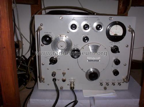 UHF Signal Generator 614A; Hewlett-Packard, HP; (ID = 728592) Equipment