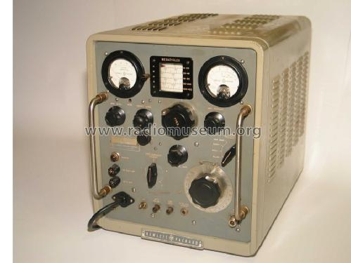 VHF Signal Generator 608D; Hewlett-Packard, HP; (ID = 152111) Equipment