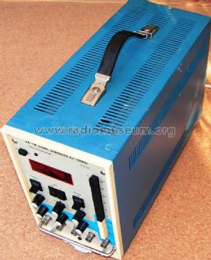 AM-FM Signal Generator TR-0734 / R076; Hiradástechnika (ID = 1044937) Equipment