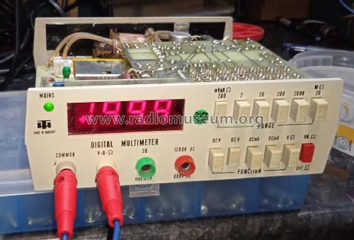 Digiatal Multimeter TR-1696/V018; Hiradástechnika (ID = 2924133) Ausrüstung