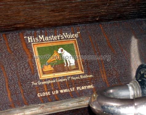 104A ; His Master's Voice (ID = 2380840) TalkingM