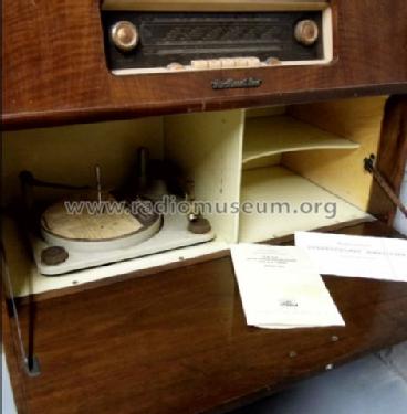 AM/FM Auto Radio-Gramophone 1633; His Master's Voice (ID = 1576753) Radio