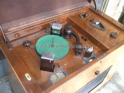 Autoradiogram 800; HMV Brand, His (ID = 1317412) Radio