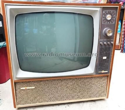 Windsor Super Fringe Rangemaster V2-AH Ch= V2; His Master's Voice (ID = 2220857) Television