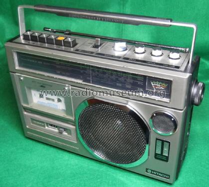 4 Band Radio Cassette Recorder TRK-5330E; Hitachi Ltd.; Tokyo (ID = 2475837) Radio