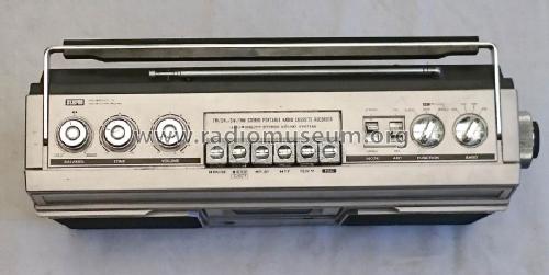 FM/SW2/SW1/MW Stereo Portable Radio Cassette Recorder TRK-7200AU; Hitachi Ltd.; Tokyo (ID = 1747679) Radio