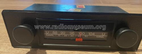 KM-1035; Hitachi Ltd.; Tokyo (ID = 2671710) Car Radio