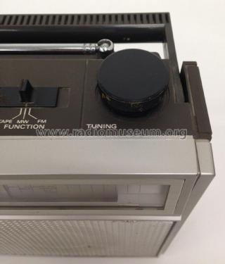 Radio Cassette Recorder TRK-5550ER; Hitachi Ltd.; Tokyo (ID = 2873387) Radio
