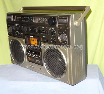 Stereo Cassette Recorder TRK-8600E; Hitachi Ltd.; Tokyo (ID = 2729859) Radio