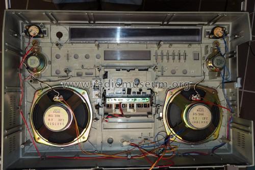 Stereo Cassette Recorder TRK-8600E; Hitachi Ltd.; Tokyo (ID = 2729863) Radio
