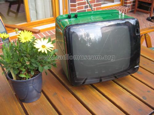 Tragbarer S/W Fernsehen P-52; Hitachi Ltd.; Tokyo (ID = 1283067) Televisión