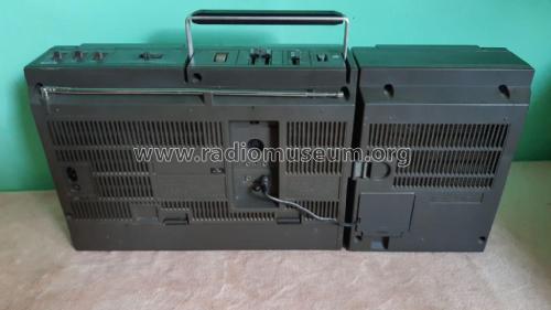 FM/SW/MW/LW Stereo Cassette Recorder TRK-2200E; Hitachi Ltd.; Tokyo (ID = 2556676) Radio