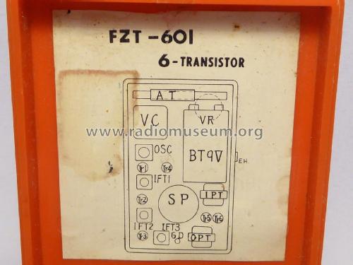 Petite 6 Transistor FZT-601; Holiday; brand (ID = 2277997) Radio