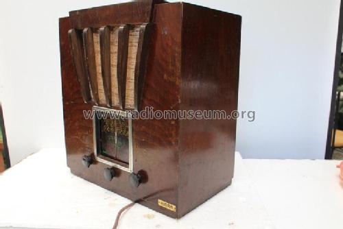 E37; Hudson; Paris (ID = 1705110) Radio