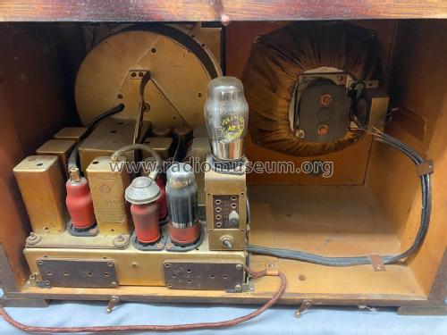 Geographic U - Super 438WG; Ingelen, (ID = 2703013) Radio