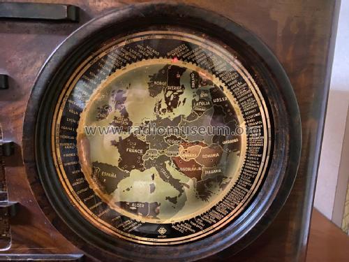 Geographic U - Super 438WG; Ingelen, (ID = 2703015) Radio