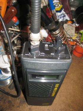 Portable CB Transceiver Handycom-50S; INTEK S.p.A.; Milano (ID = 1770014) Cittadina