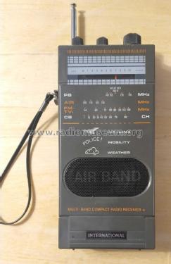 Multi-Band Compact Radio Receiver 877S; International (ID = 2963596) Radio