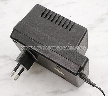 IC Universal Regulated Power Adaptor MW650GS ; Intertronic, (ID = 1384033) Power-S