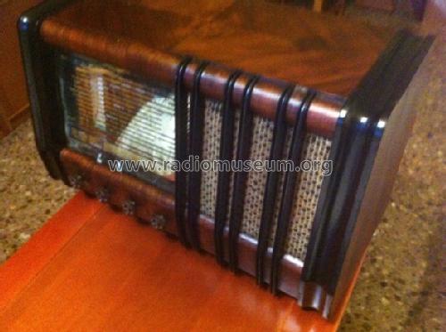 215; Invicta Radio, (ID = 1497174) Radio