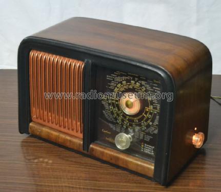 5401-B; Invicta Radio, (ID = 1718775) Radio
