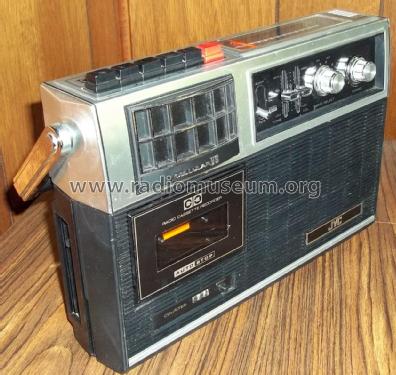 Nivico Radio Cassette Recorder 9425 ; JVC - Victor Company (ID = 2671061) Radio