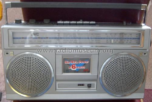 Stereo Radio Cassette Recorder RC-555L; JVC - Victor Company (ID = 1606715) Radio