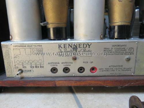 305K; Kennedy marca / (ID = 2540580) Radio